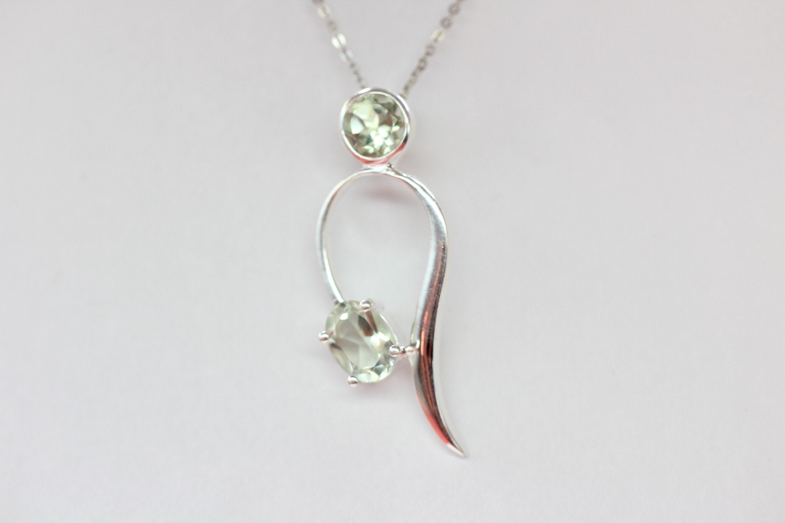 Edler 1,49 Carat moderner Prasiolith Anhanger 925 Silber Collier Kette graner Amethyst
