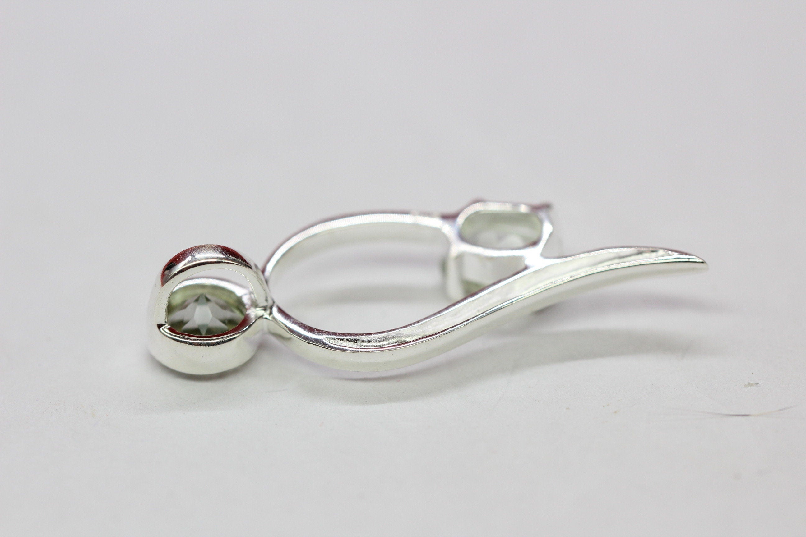 Edler 1,49 Carat moderner Prasiolith Anhanger 925 Silber Collier Kette graner Amethyst