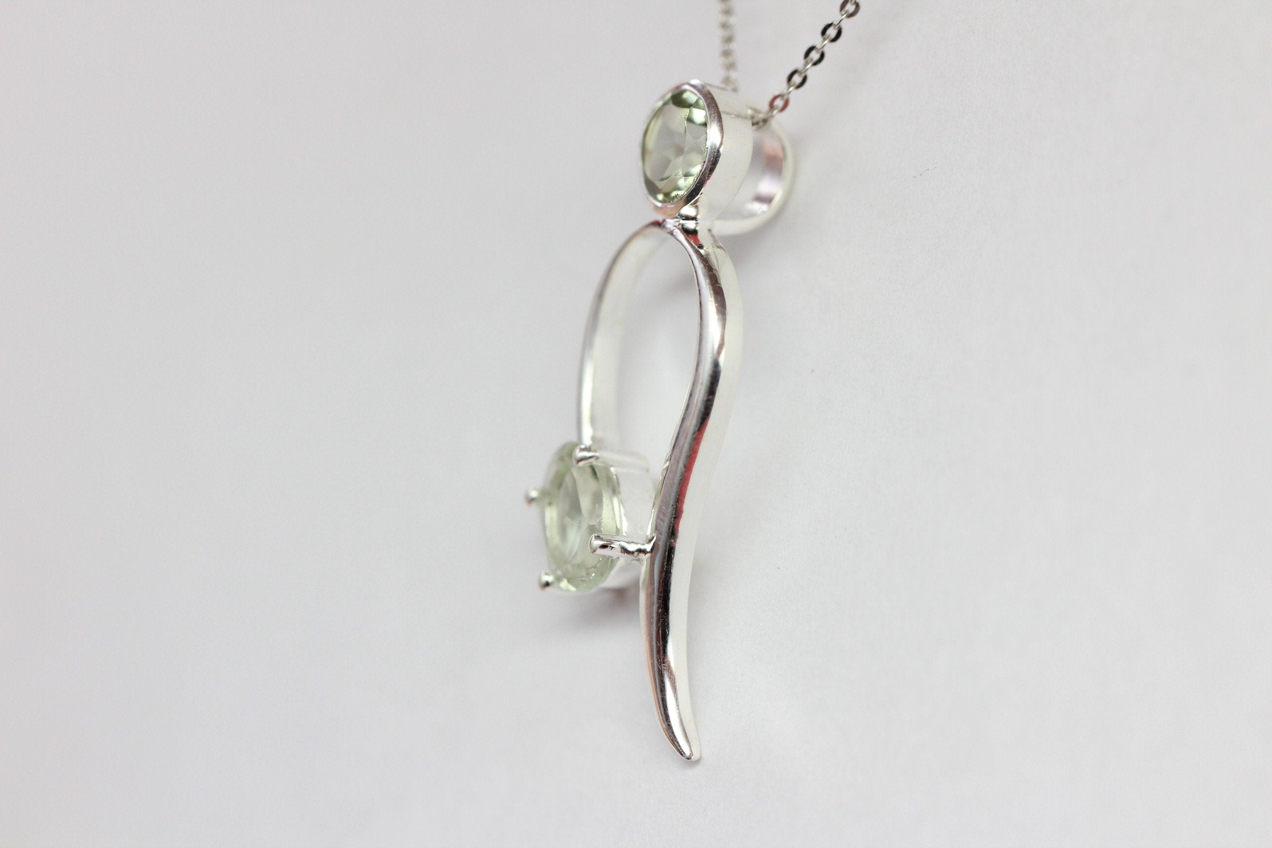 Edler 1,49 Carat moderner Prasiolith Anhanger 925 Silber Collier Kette graner Amethyst