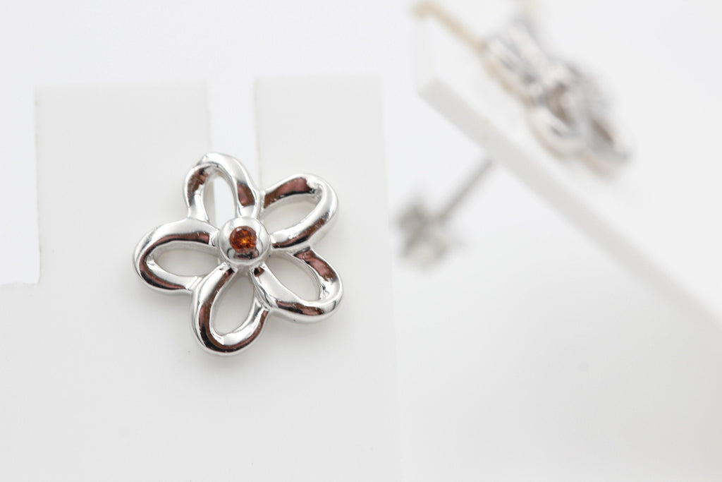 0,02 Carat roter Diamant Blumen Ohrstecker 925 Silber I2-I3 Top Edel