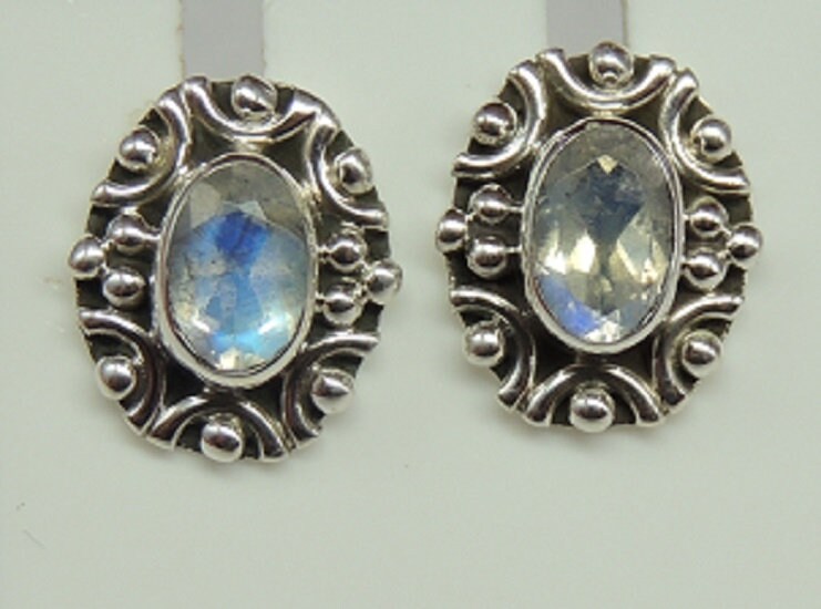 Edle 1,0 Carat Mondlichttopas Ohrstecker 925 Silber irrisierender Edelstein Top