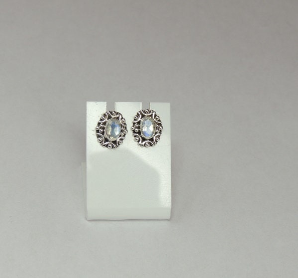 Edle 1,0 Carat Mondlichttopas Ohrstecker 925 Silber irrisierender Edelstein Top