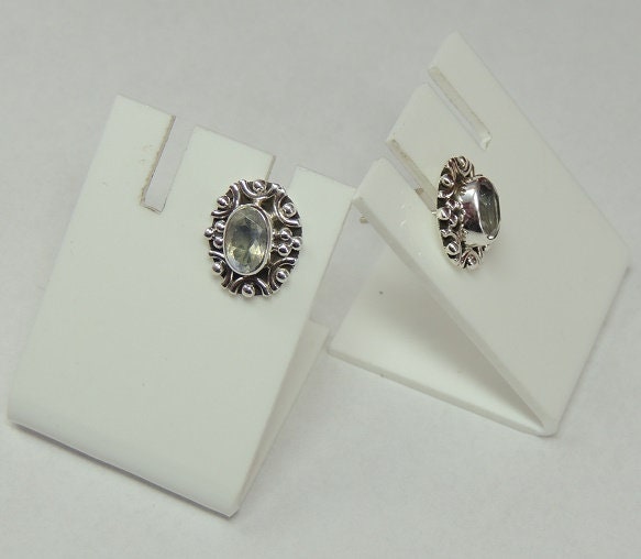Edle 1,0 Carat Mondlichttopas Ohrstecker 925 Silber irrisierender Edelstein Top