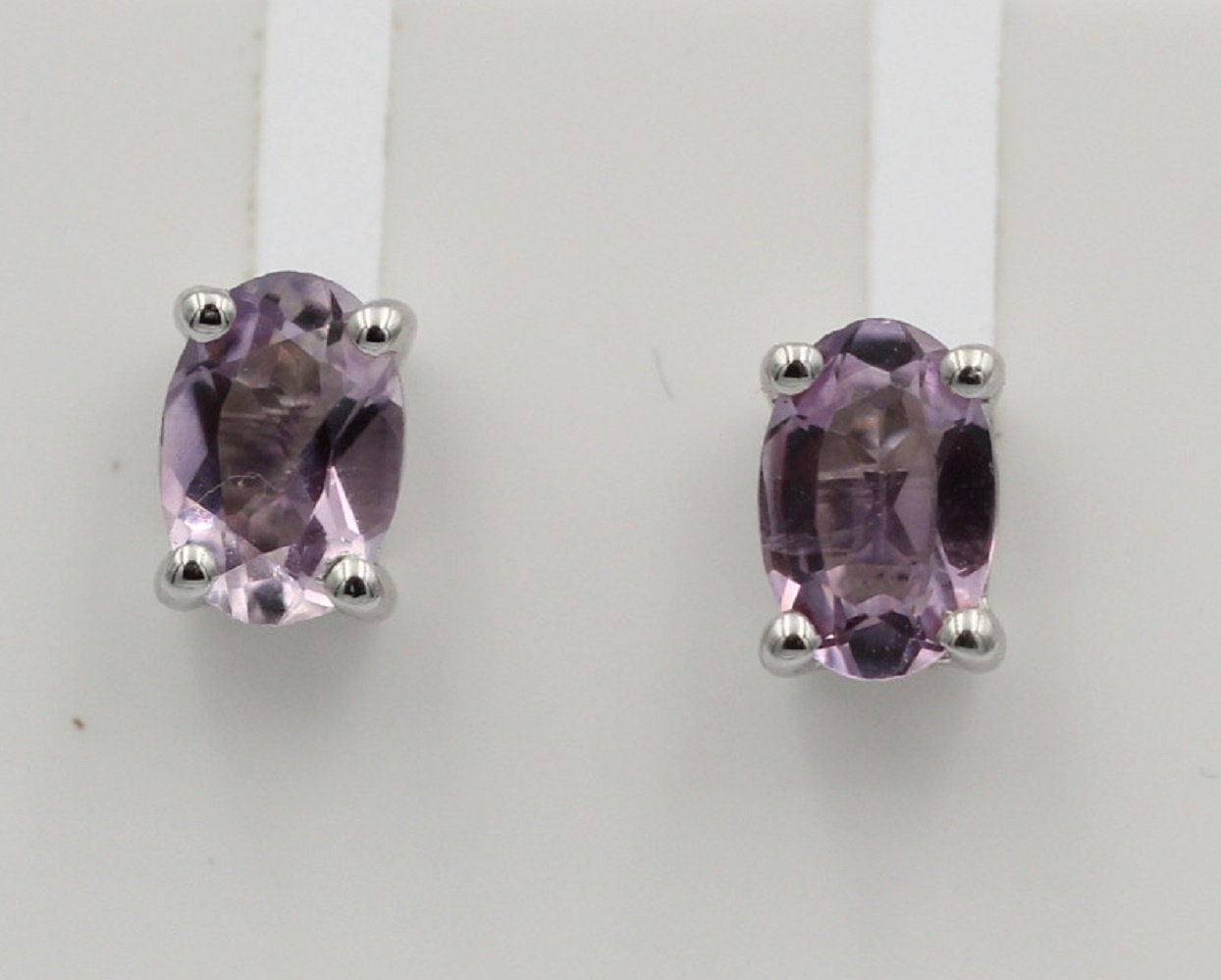 Edle 1,0 Carat Amethyst Ohrstecker 925 Silber Ohrring Ohrschmuckn violett