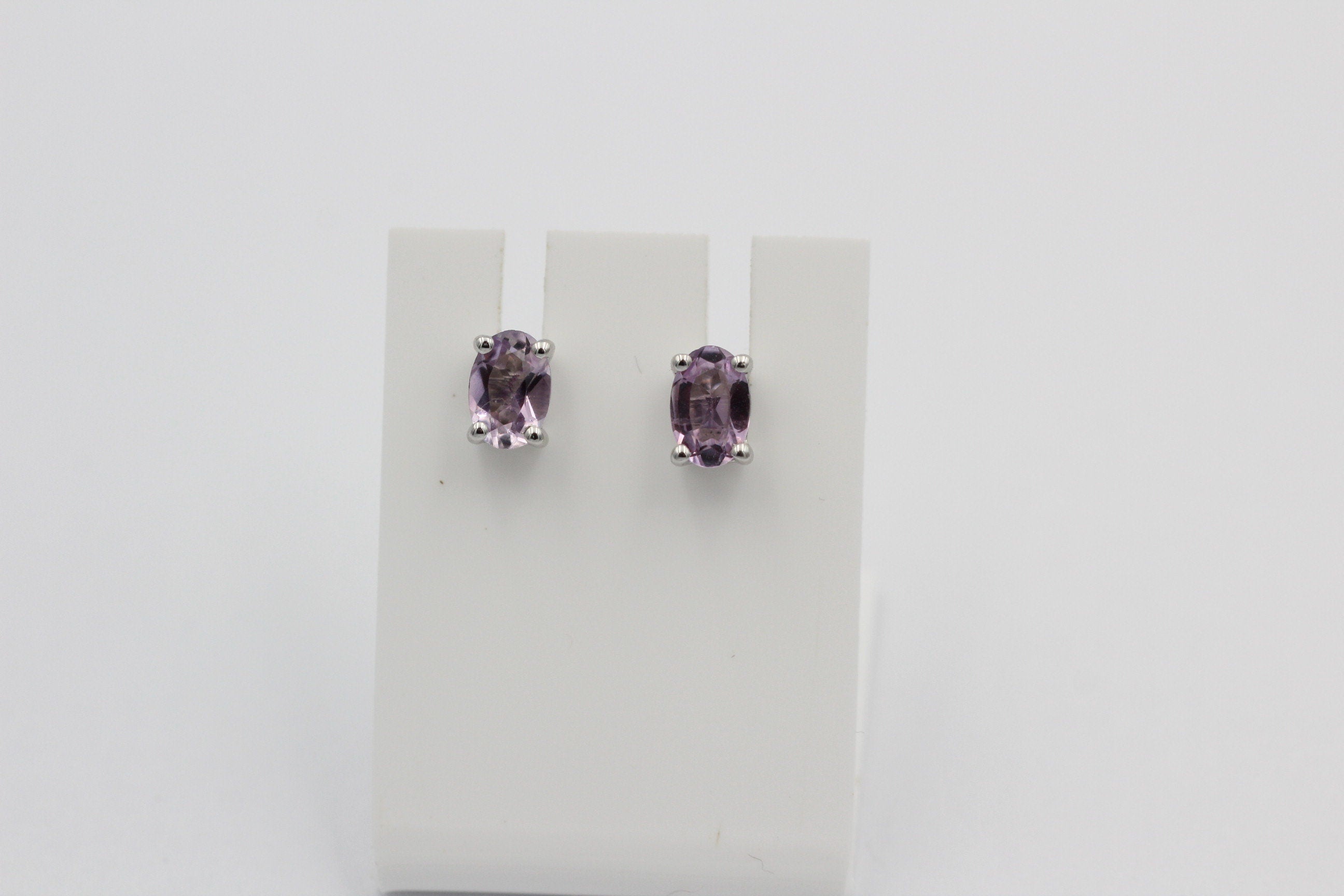 Edle 1,0 Carat Amethyst Ohrstecker 925 Silber Ohrring Ohrschmuckn violett