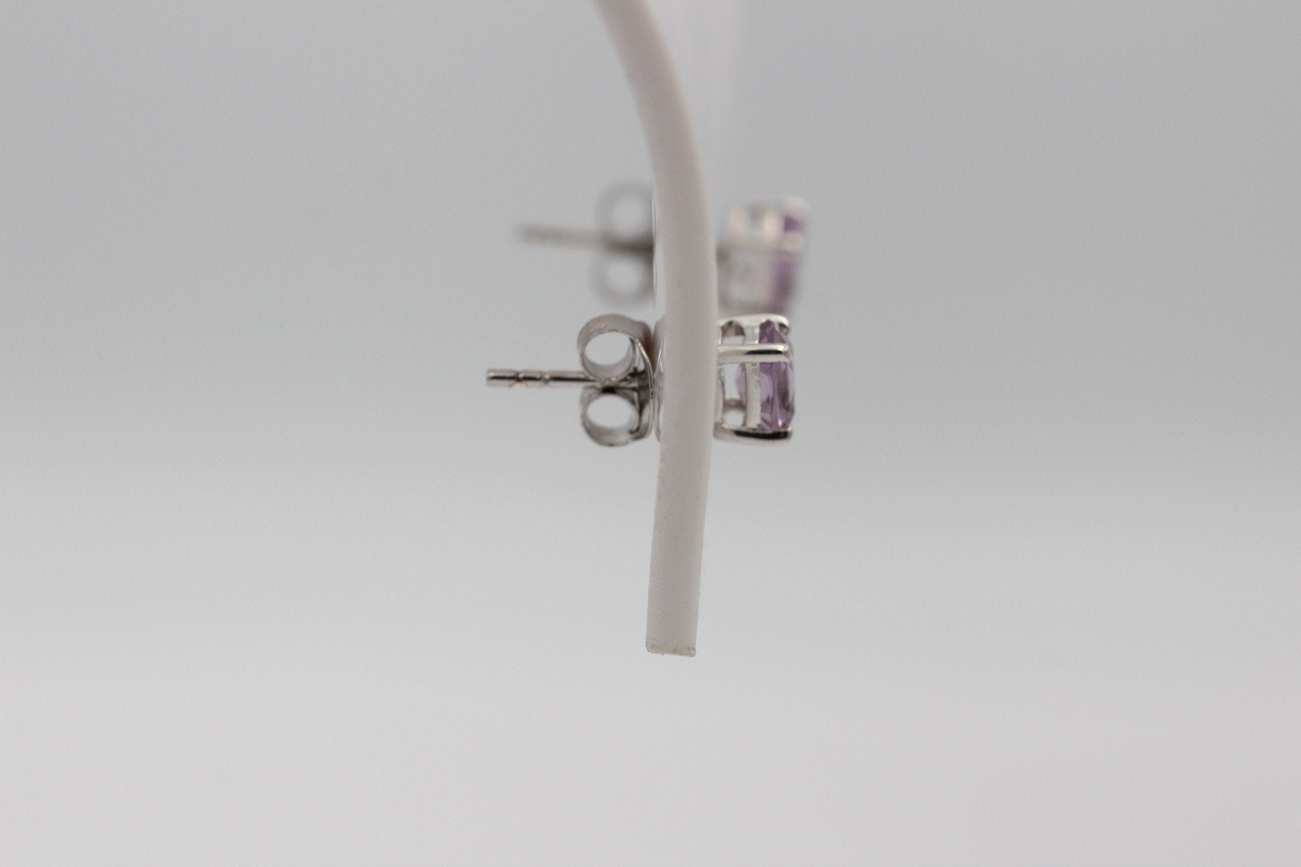 Edle 1,0 Carat Amethyst Ohrstecker 925 Silber Ohrring Ohrschmuckn violett