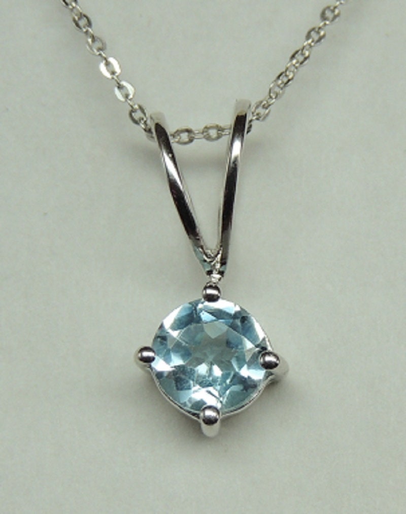 Edler 0,95 Carat Blautopas Anhanger 925 Silber Collier Kette himmelblauer Topas