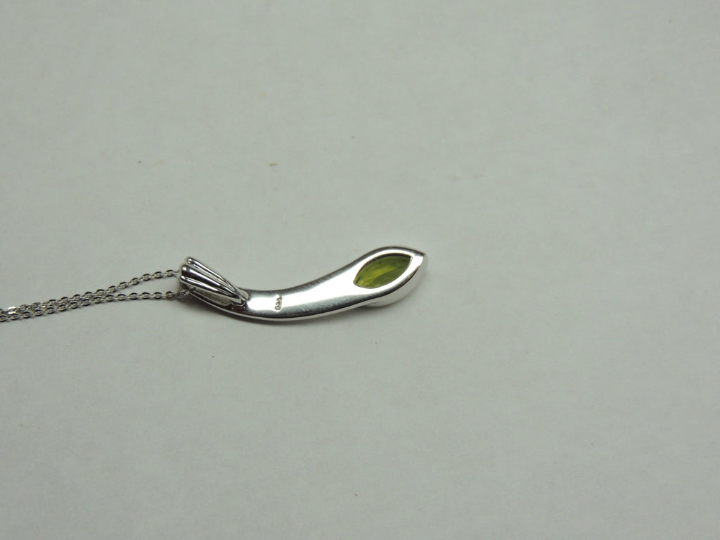 Design pur 0,85 Carat Peridot Anhanger 925 Silber Collier Kette maigraner Edelstein