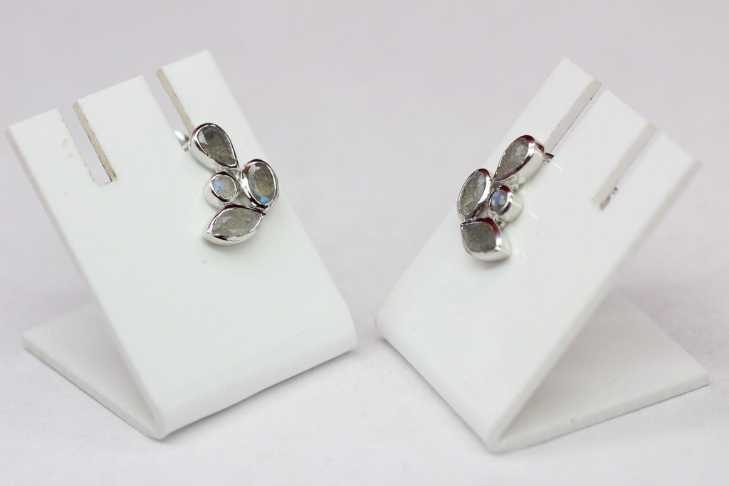 Edle 1,68 Carat Labradorit Ohrstecker 925 Silber irrisierender Edelstein Top