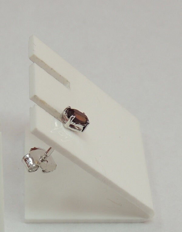 Edle 0,7 Carat facetierte Granat Ohrstecker 925 Silber blutroter Edelsein Ohrring