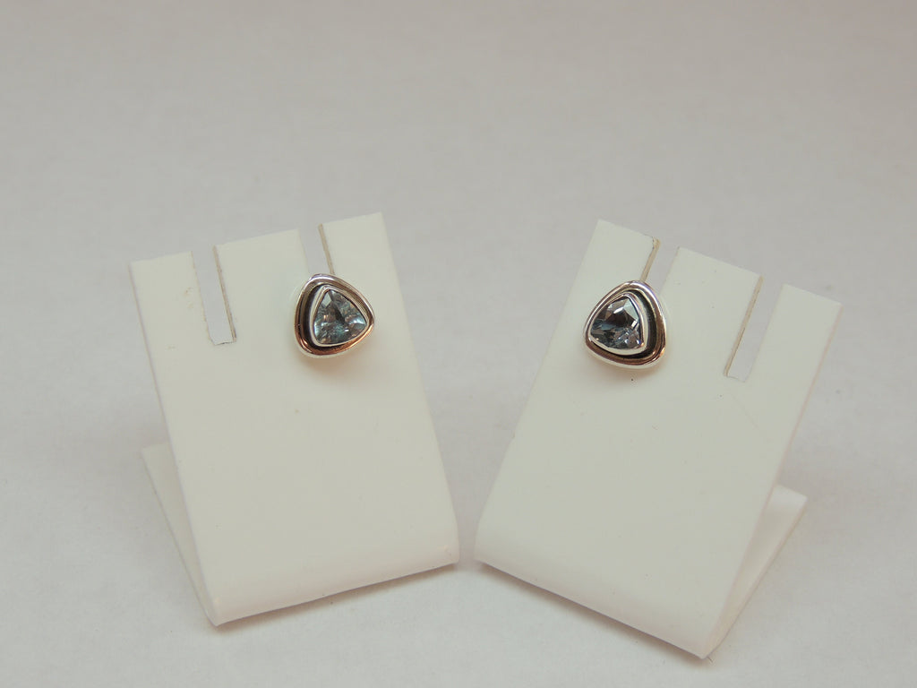 0,84 Carat Blautopas Trillion Ohrstecker 925 Silber blauer Topas Sky blue