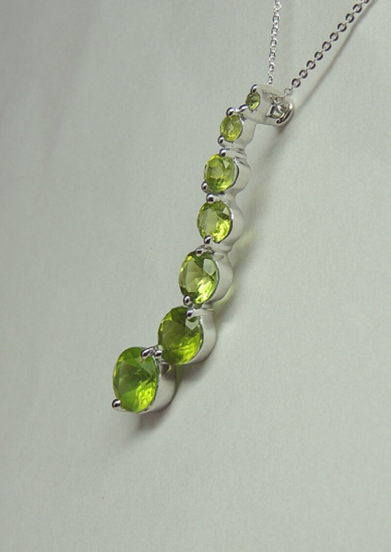 5,05 Carat Peridot Anhanger 925 Silber Collier Kette ein funkelnder Traum Top