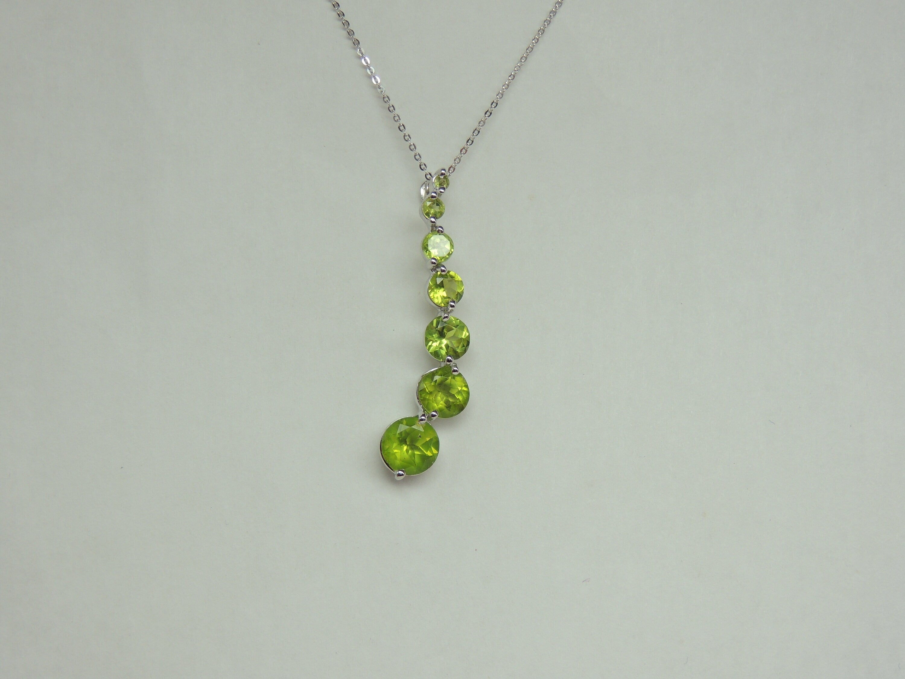 5,05 Carat Peridot Anhanger 925 Silber Collier Kette ein funkelnder Traum Top