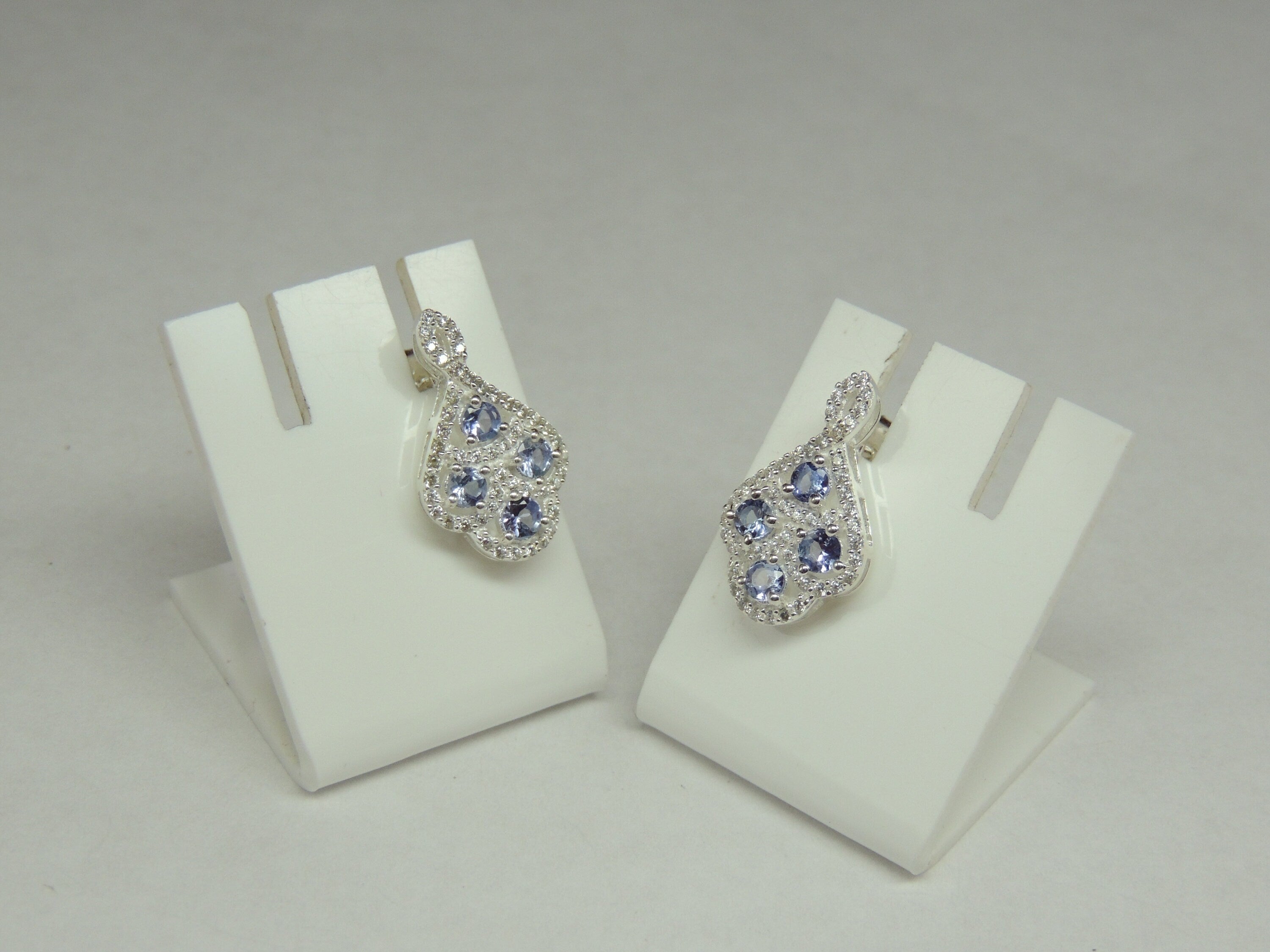 Edle 0,8 Carat echte Tansanit Ohrstecker 925 Silber mit Zirkonia top..aus Tansania
