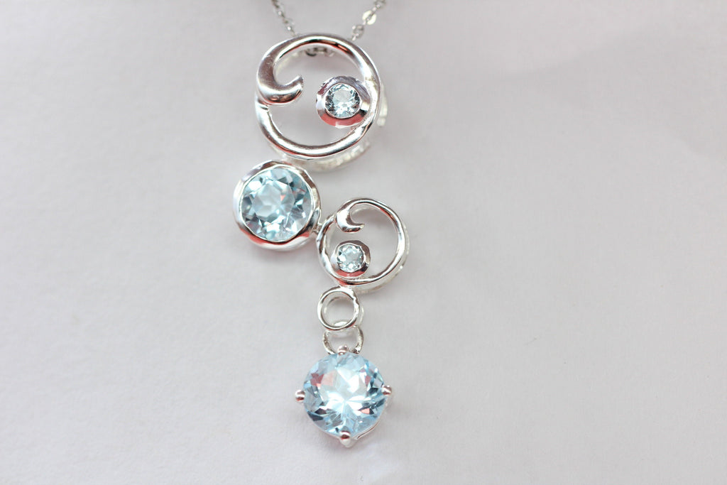 Edler 1,7 Carat Blautopas Anhanger 925 Silber Collier Kette sky blue Topas himmelblau