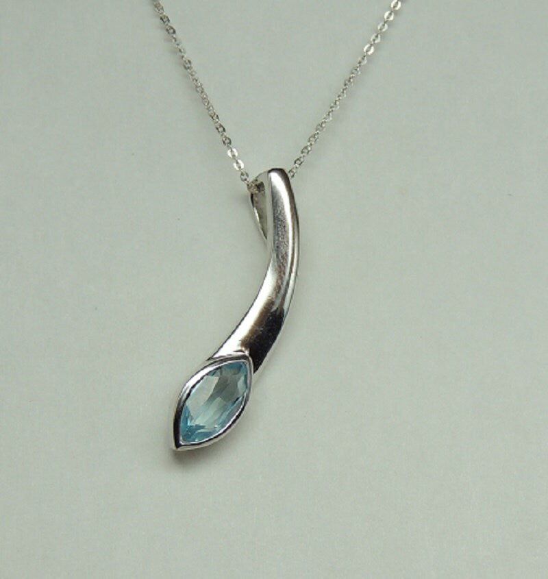 Edler 1,30 Carat Blautopas Anhanger 925 Silber Collier Kette Design pur