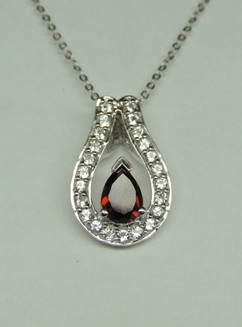 Edle 1,10 Carat Granat weisstopas Anhanger 925 Silber Collier Kette ein Traum