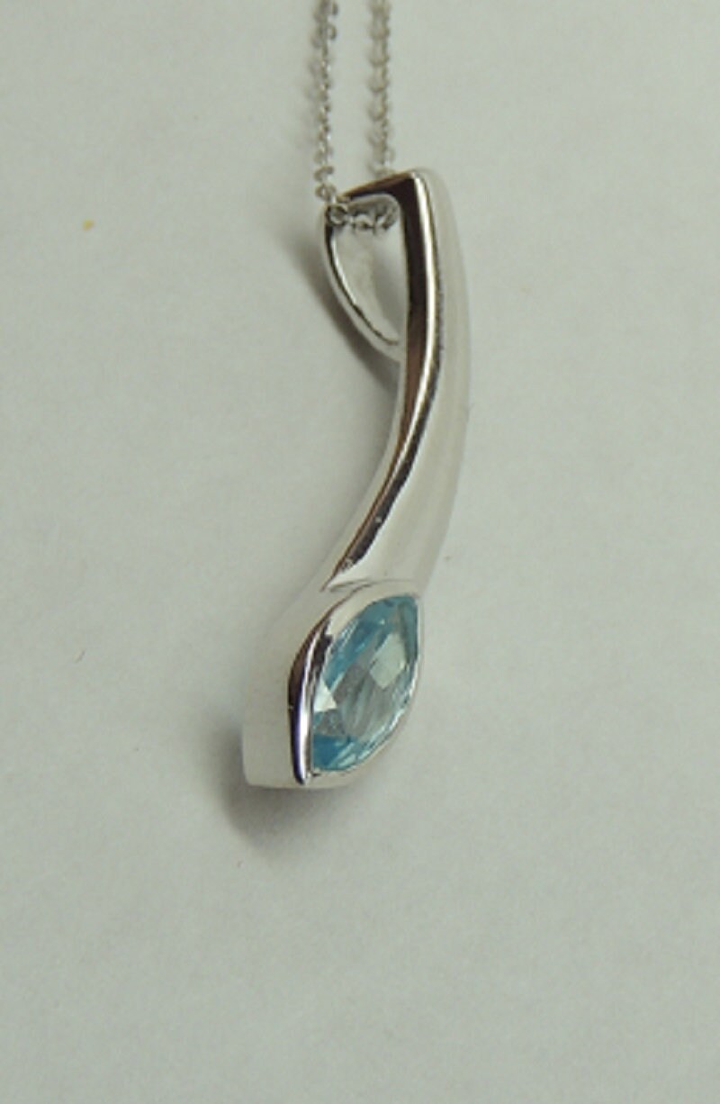 Edler 1,30 Carat Blautopas Anhanger 925 Silber Collier Kette Design pur