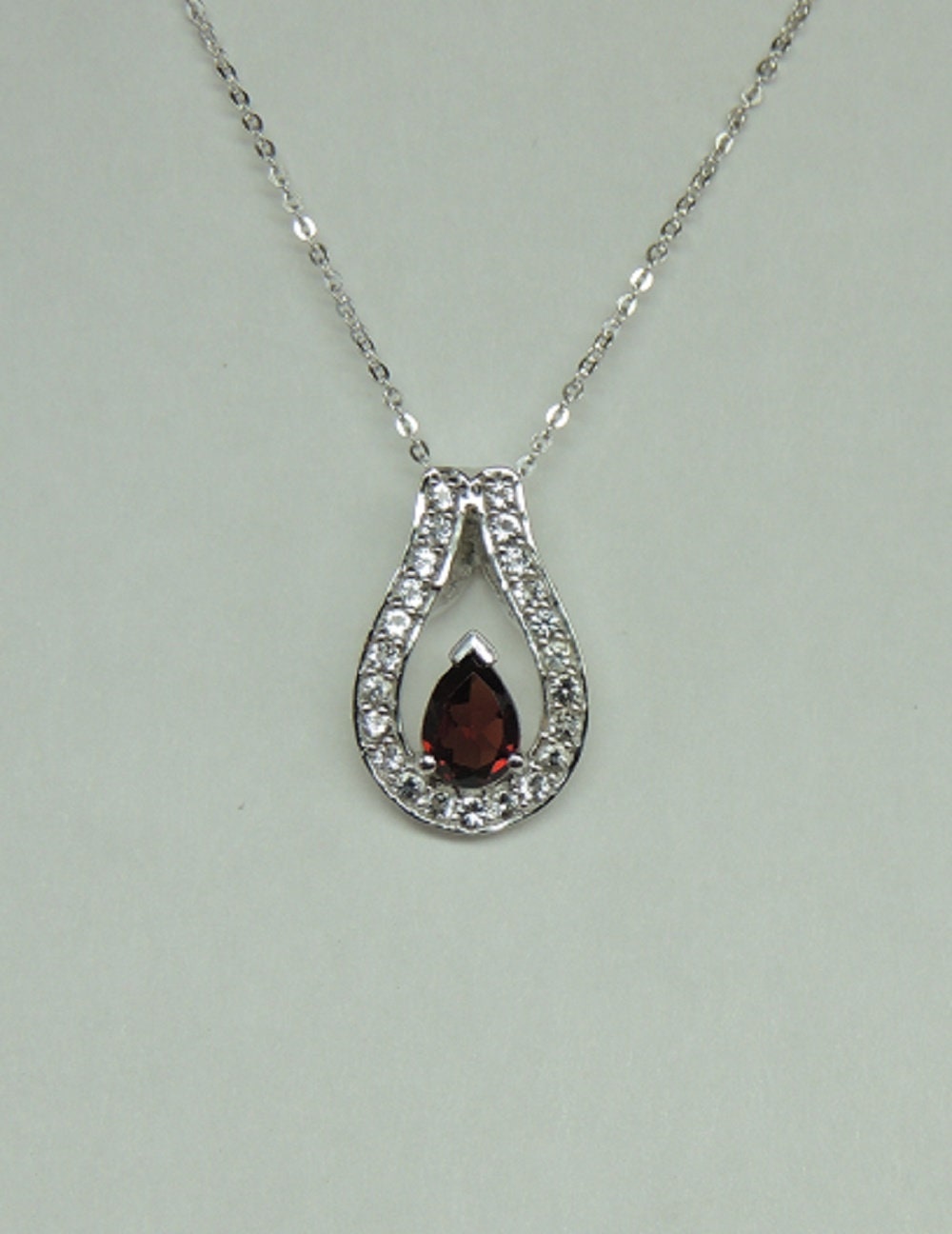 Edle 1,10 Carat Granat weisstopas Anhanger 925 Silber Collier Kette ein Traum