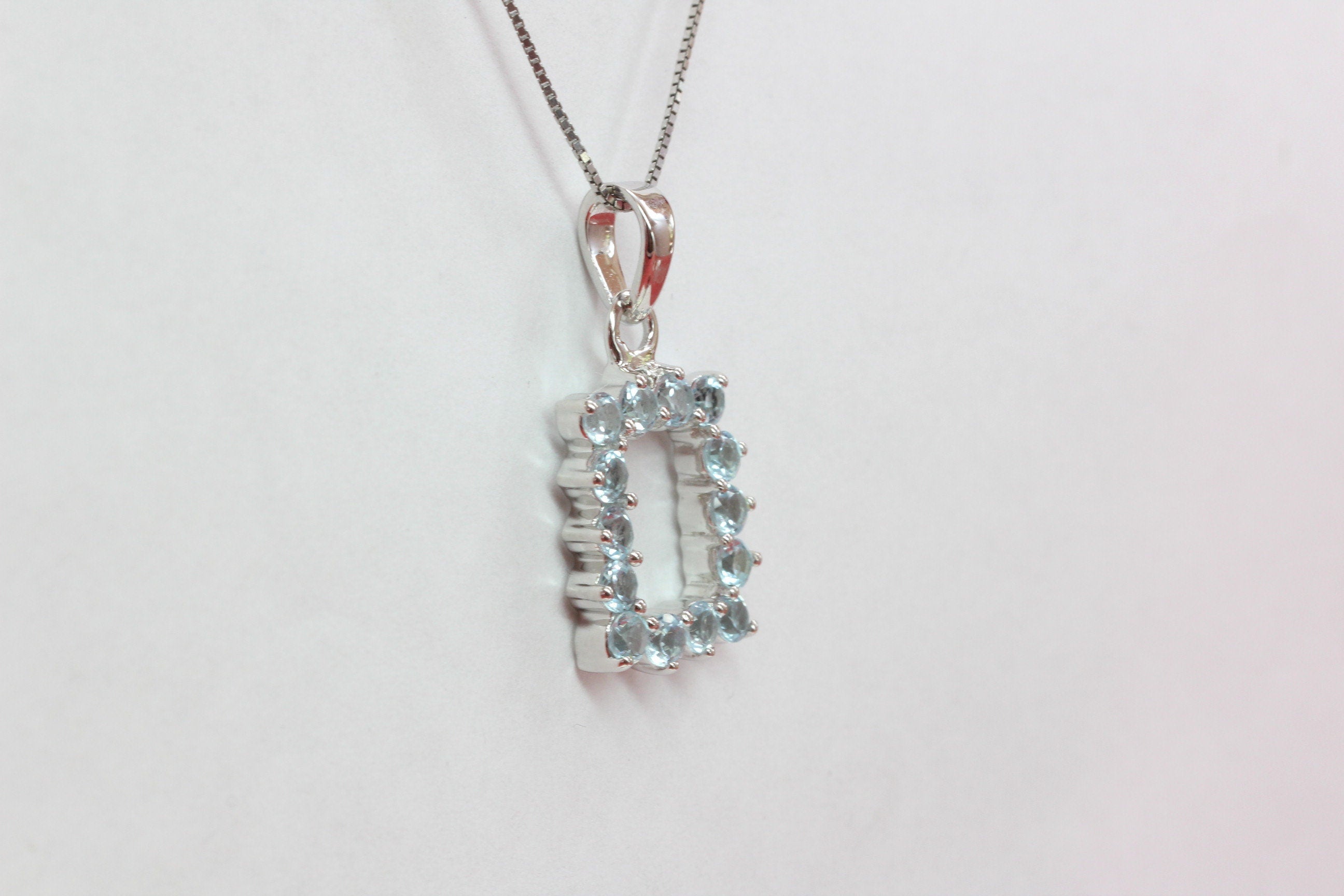 Edler 2,0 Carat Blautopasl Anhanger 925 Silber Collier Kette sky blut topas Top
