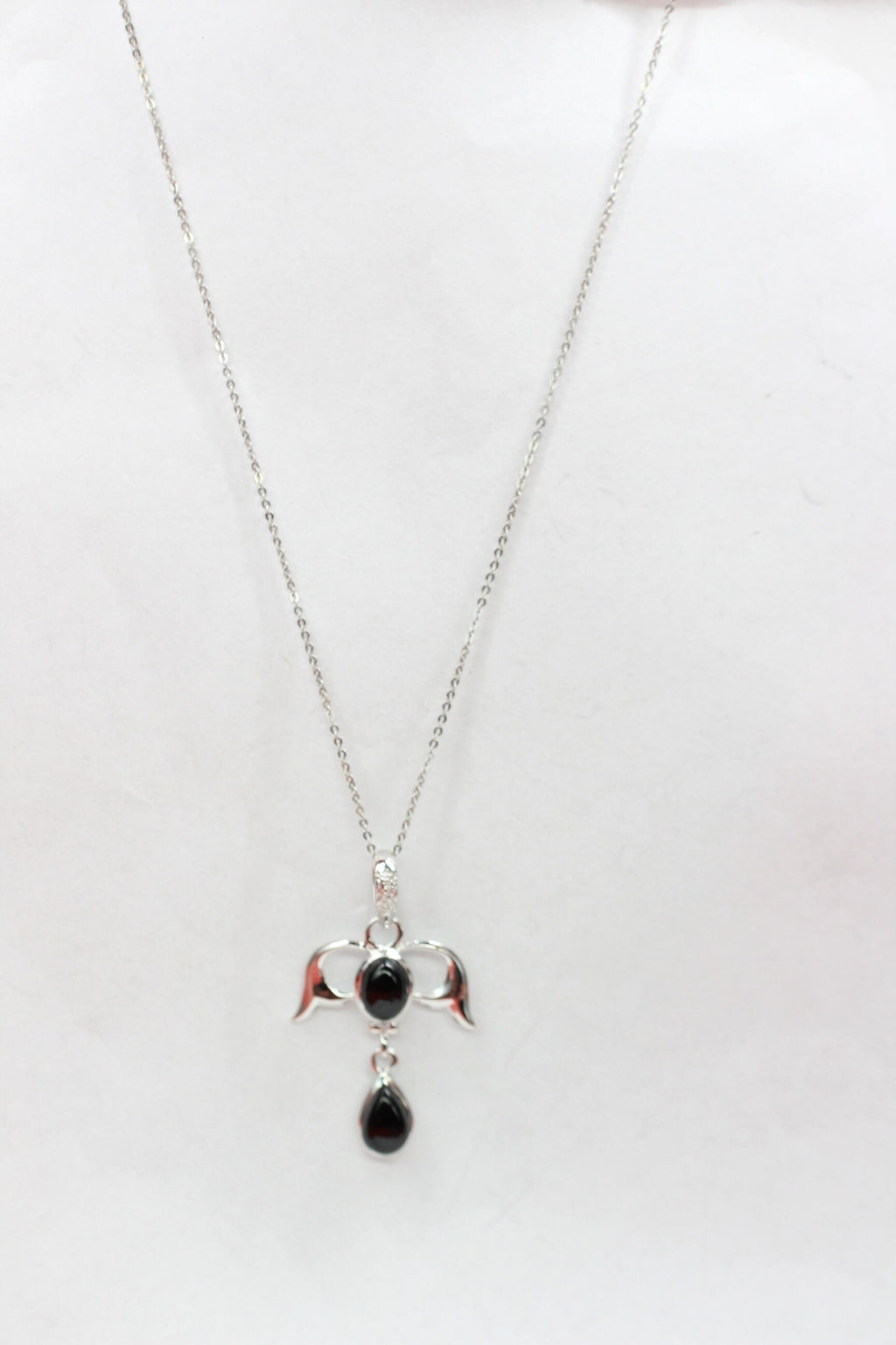 Edler 3,55 Carat schwarze Spinell Anhanger Cabochon Schliff 925 Silber Collier Kette To