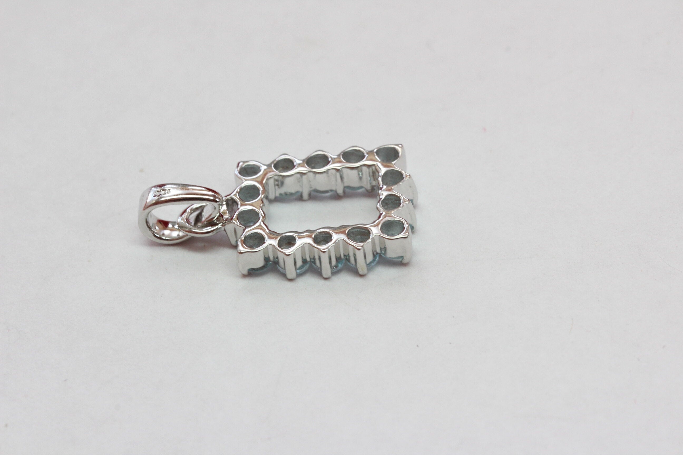 Edler 2,0 Carat Blautopasl Anhanger 925 Silber Collier Kette sky blut topas Top