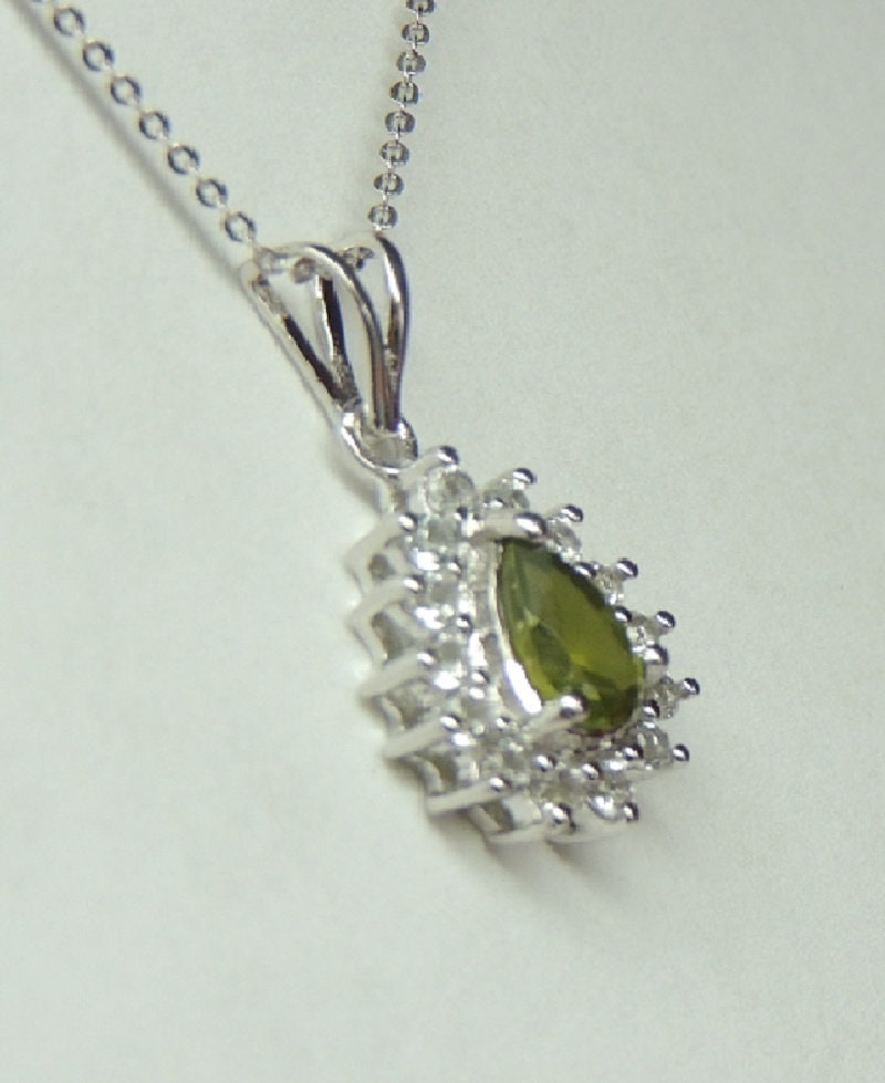 Edler 1,35 Carat maigraner Peridot weisstopas Anhanger 925 Silber Collier Kette