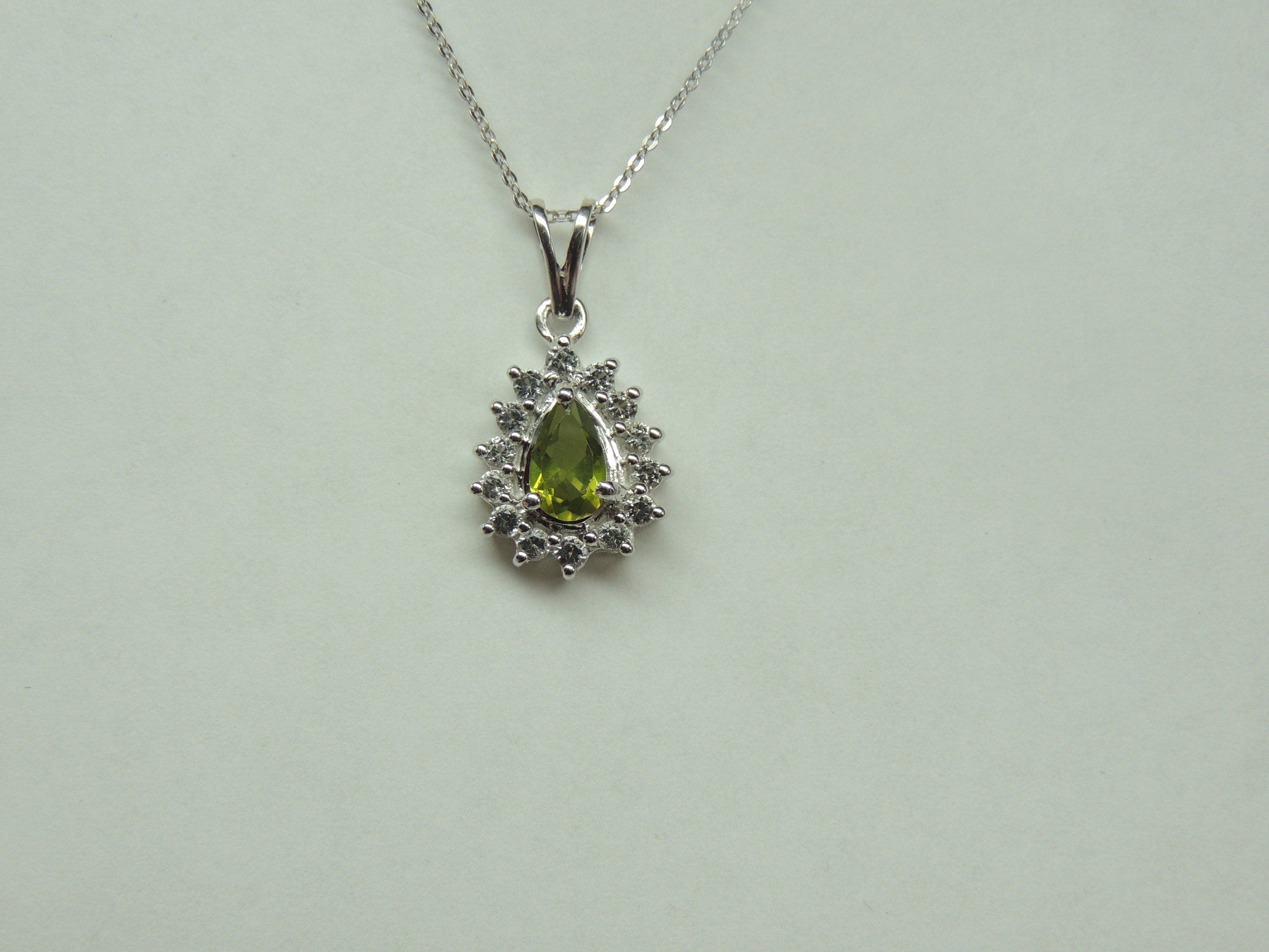 Edler 1,35 Carat maigraner Peridot weisstopas Anhanger 925 Silber Collier Kette