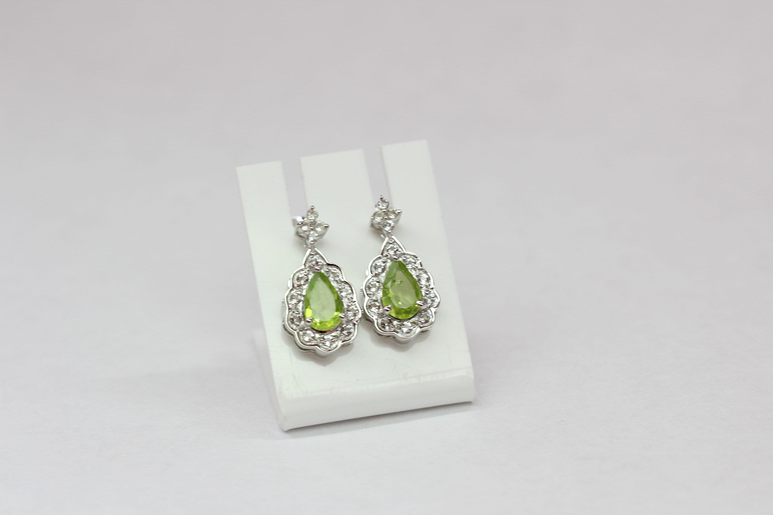 Edler 1,08 Carat Peridot weisstopas Ohrstecker 925 Silber maigraner Olivin Topas