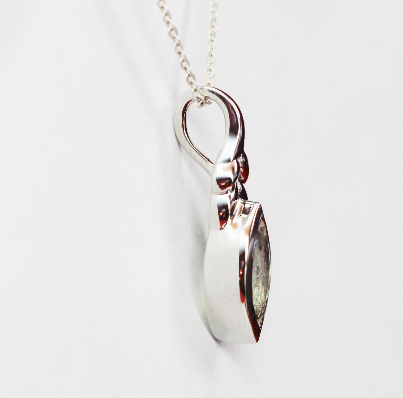 Edler 0,94 Carat Regenbogen Mondstein Anhanger 925 Silber Collier Kette Top