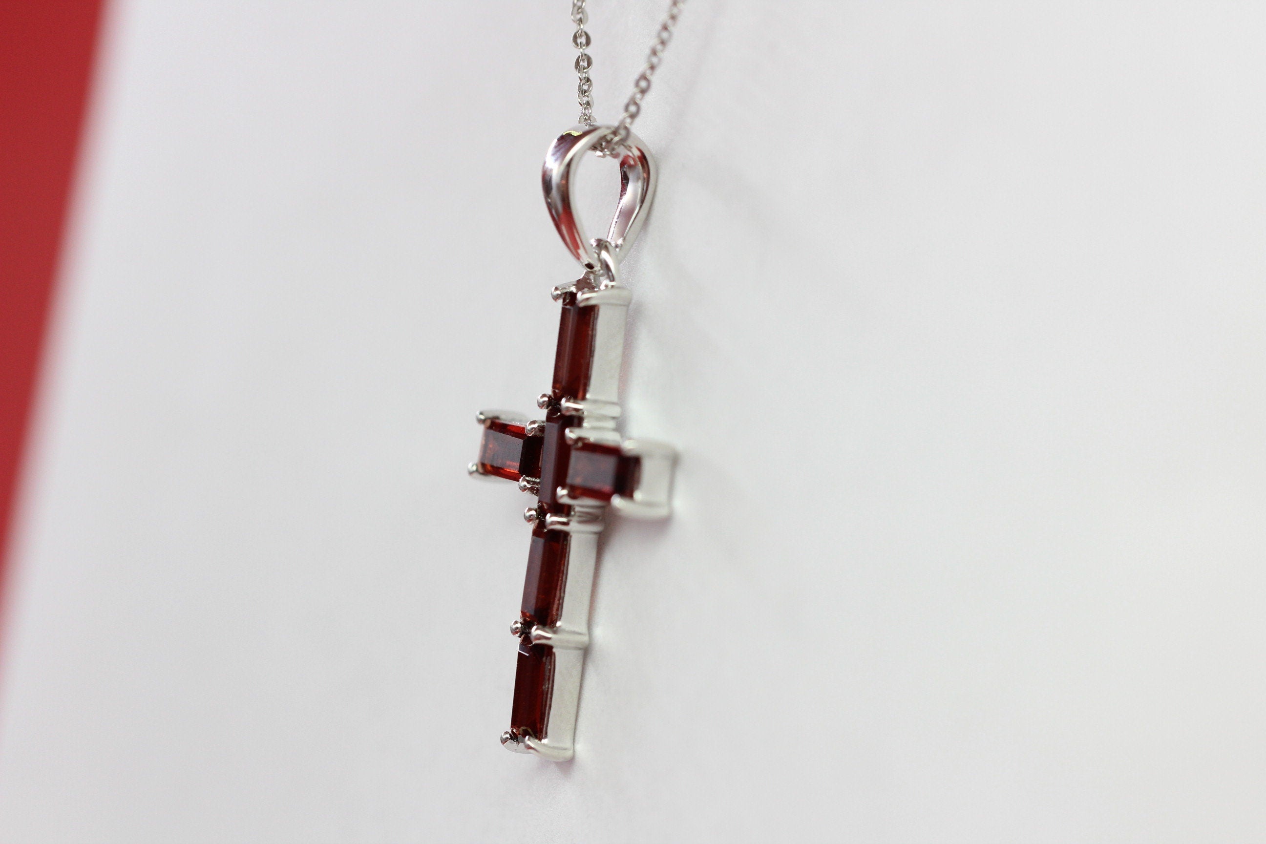 Edler 2,45 Carat Granat  Kreuz Anhanger 925 Silber Collier Kette blutroter Edelstein