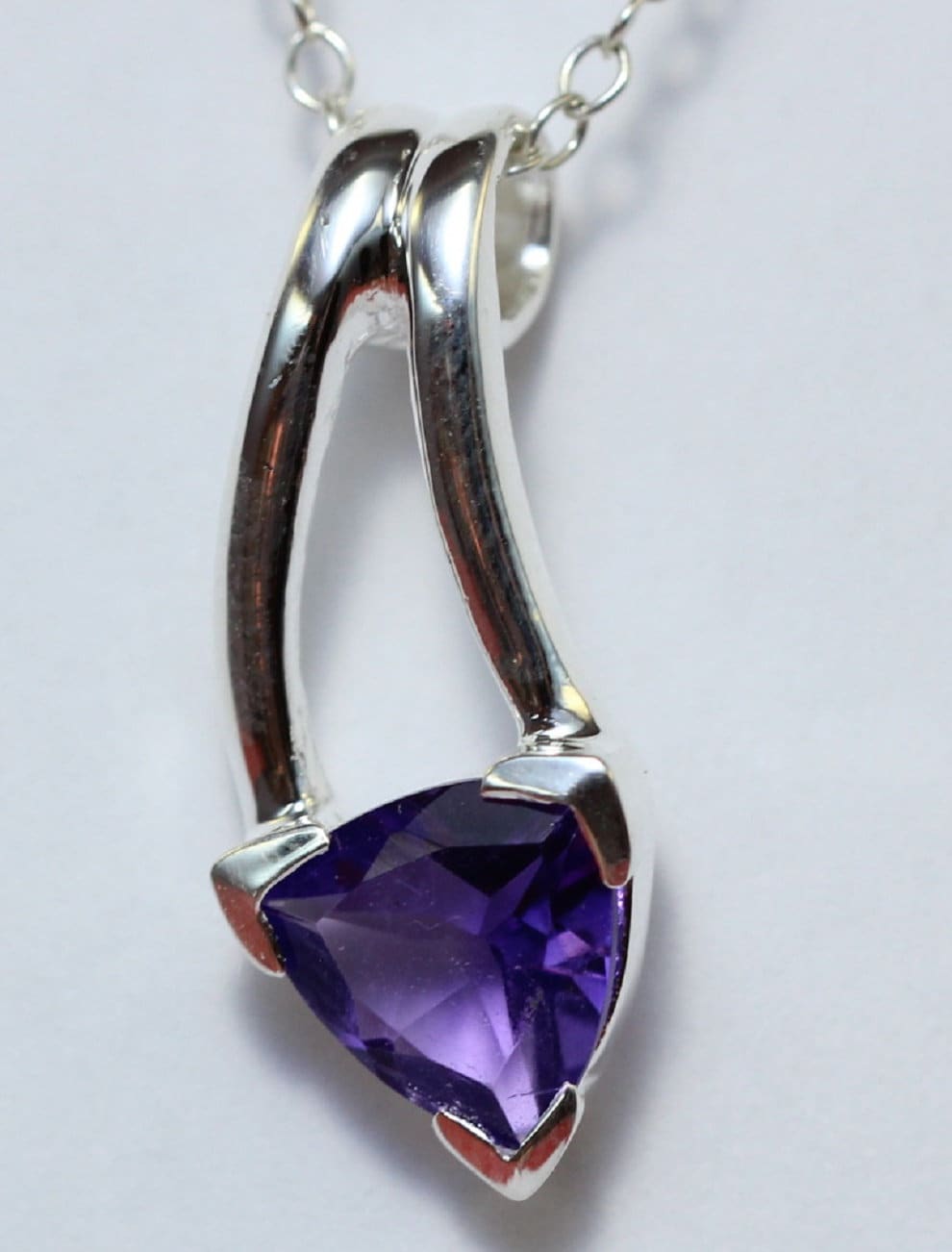 Edler 1,3 Carat Amethyst Anhanger 925 Silber Collier Kette violetter Edelstein