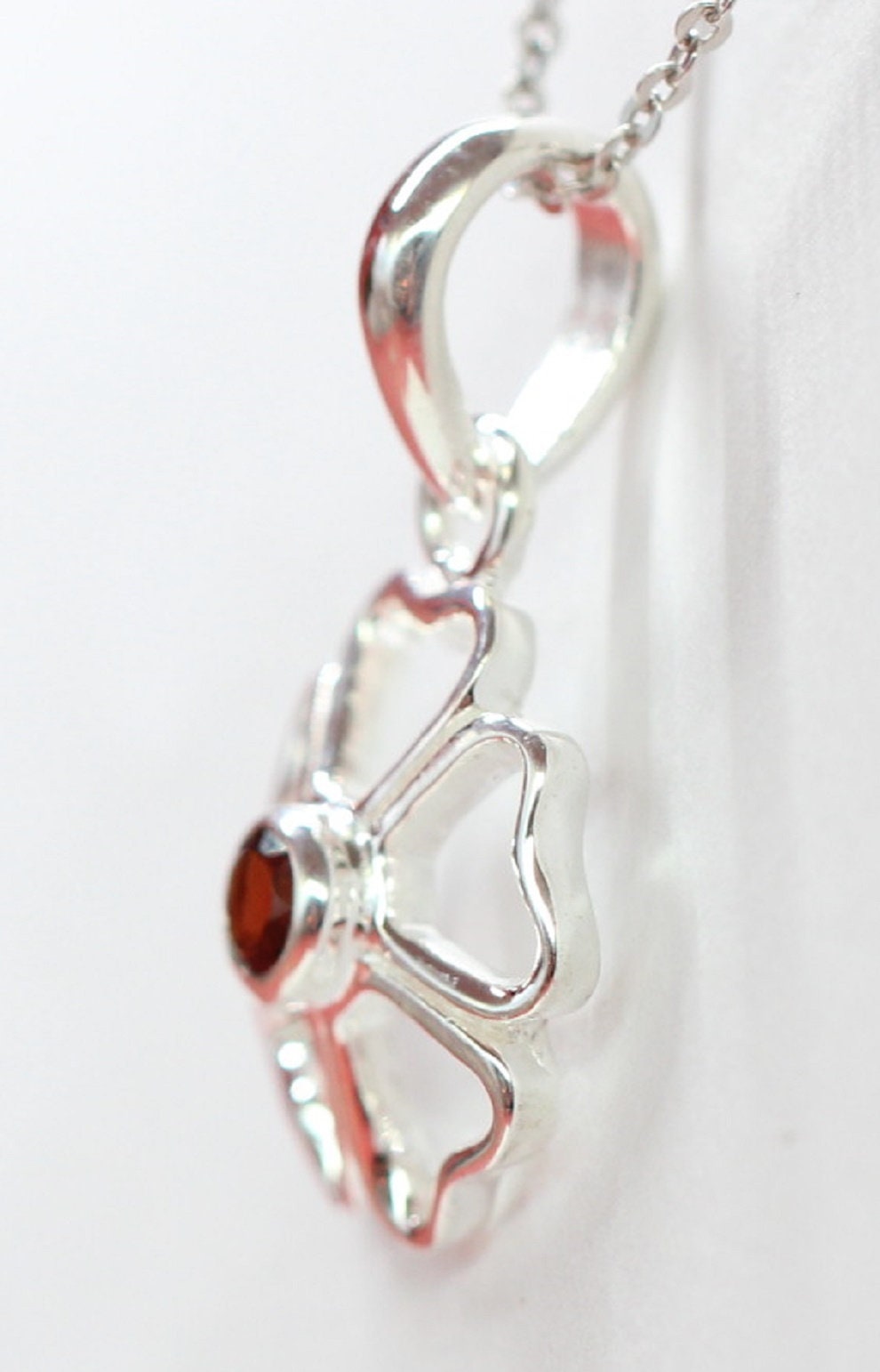 Edler 1,1 Carat Granat Anhanger Kleeblatt 925 Silber Collier Kette Glackssymbol