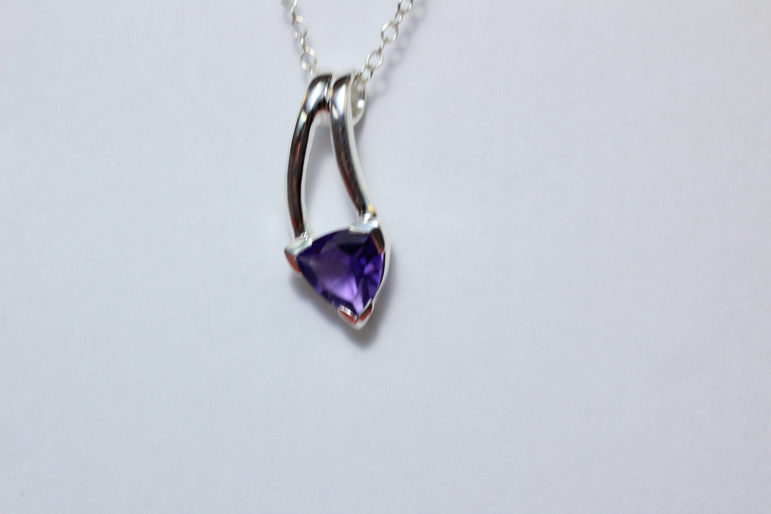Edler 1,3 Carat Amethyst Anhanger 925 Silber Collier Kette violetter Edelstein