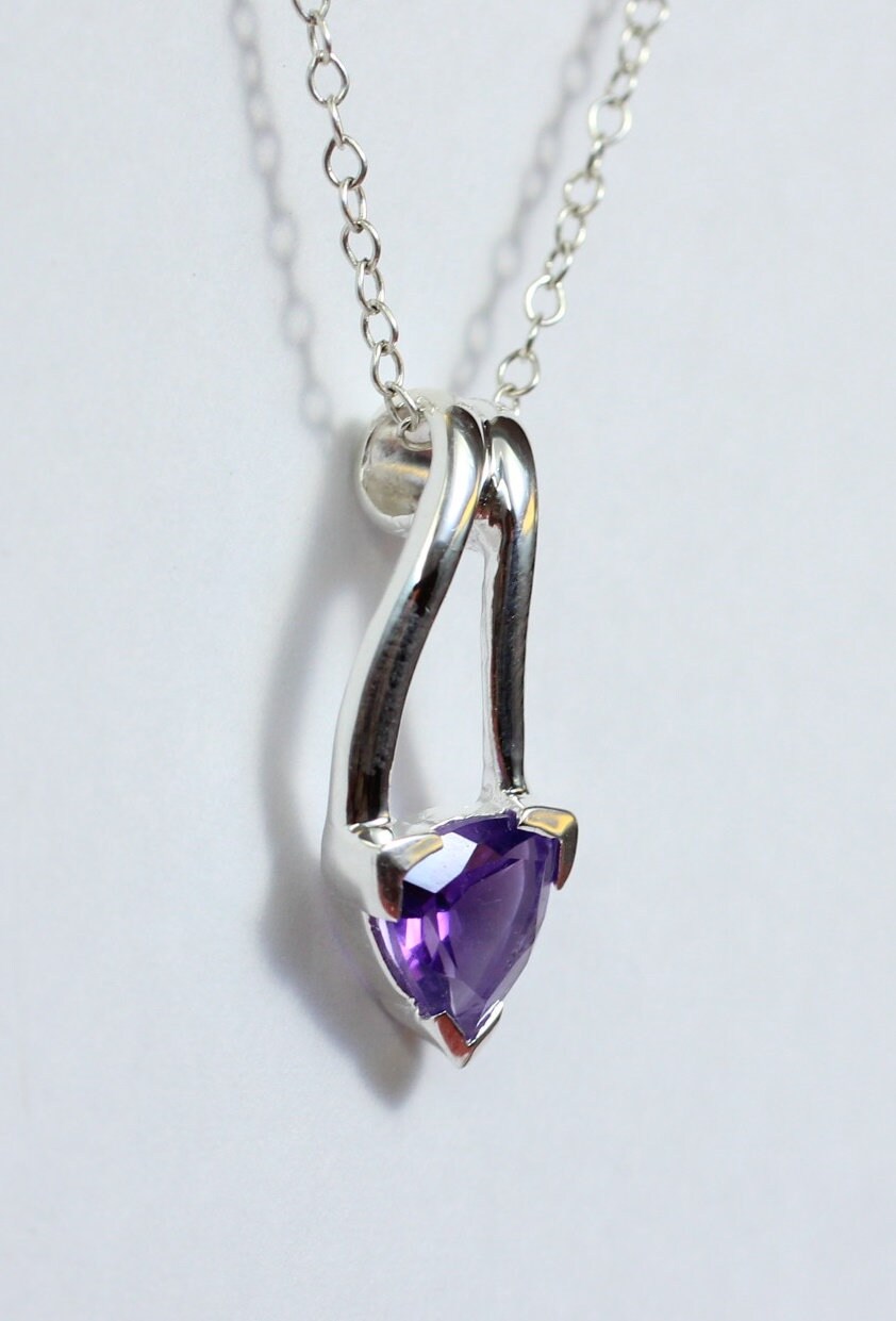 Edler 1,3 Carat Amethyst Anhanger 925 Silber Collier Kette violetter Edelstein