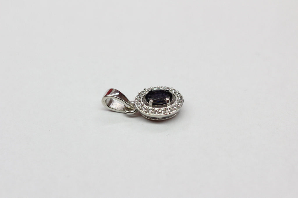 Edler 0,8 Carat Iolith Anhanger 925 Silber Collier Kette Zirkonia Wassersaphir