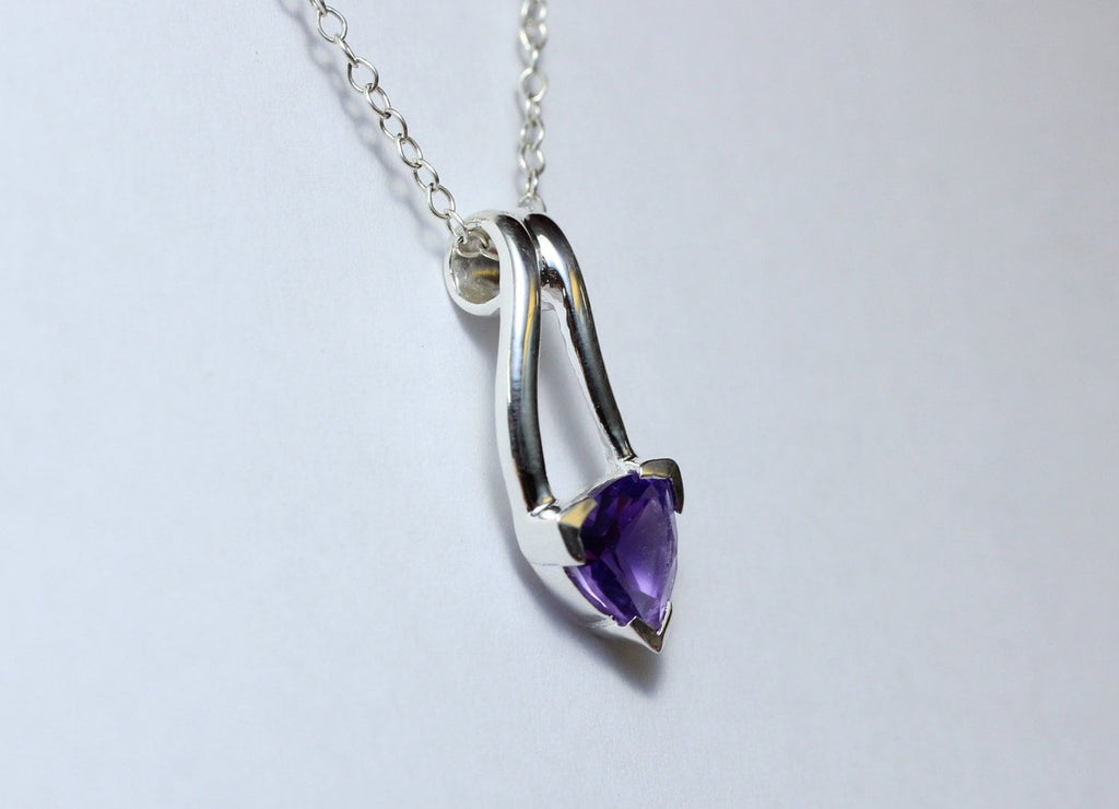 Edler 1,3 Carat Amethyst Anhanger 925 Silber Collier Kette violetter Edelstein