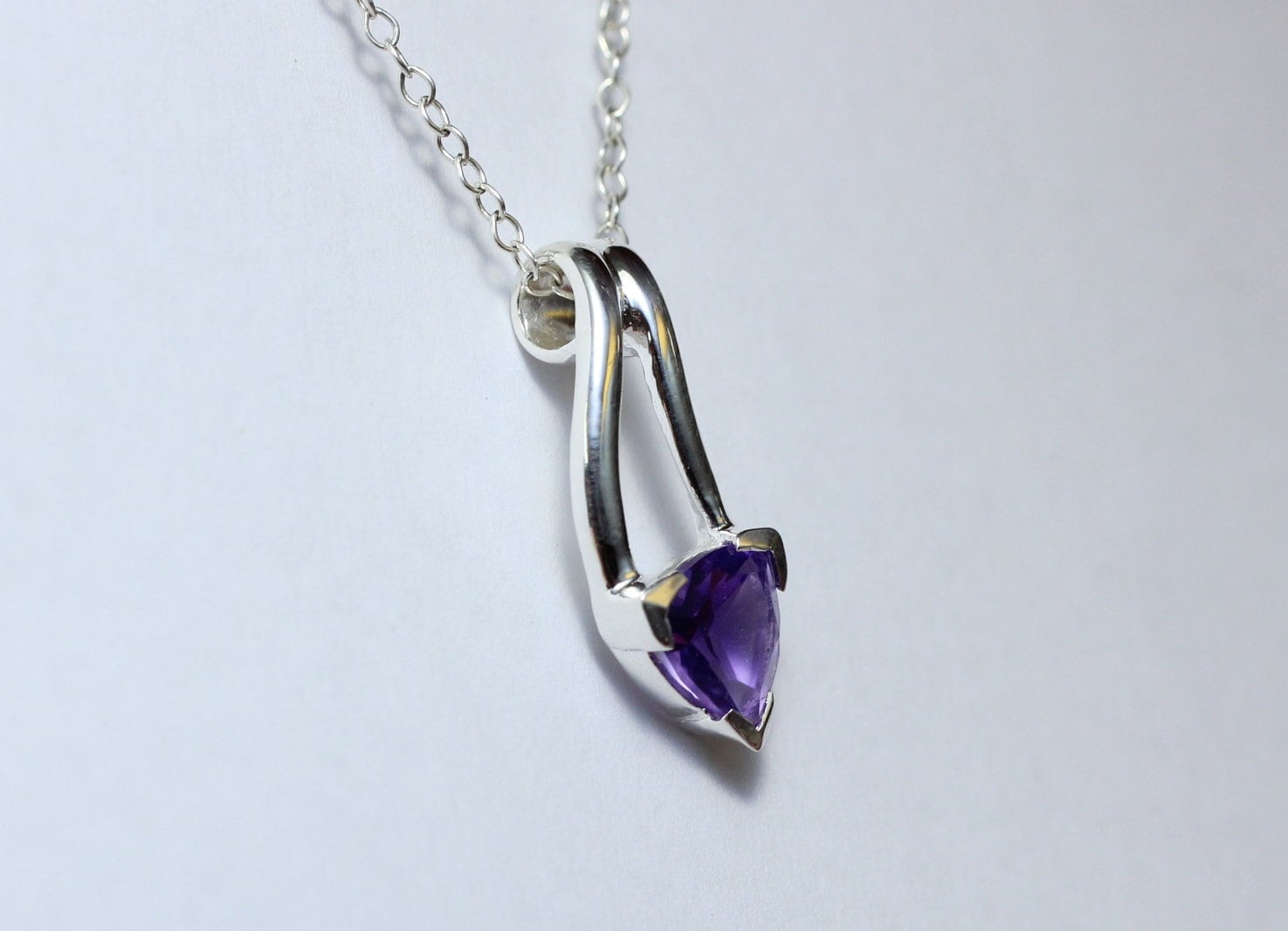 Edler 1,3 Carat Amethyst Anhanger 925 Silber Collier Kette violetter Edelstein