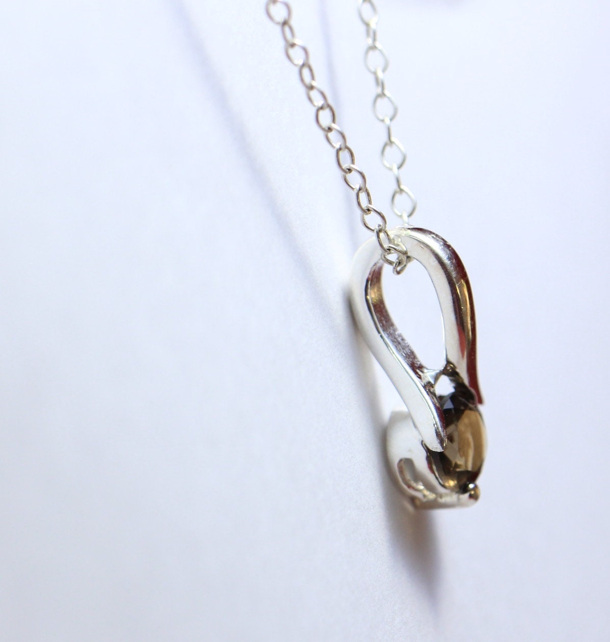 Edler 0,76 Carat Rauchquarzt Anhanger in Tulpenform Design 925 Silber Collier