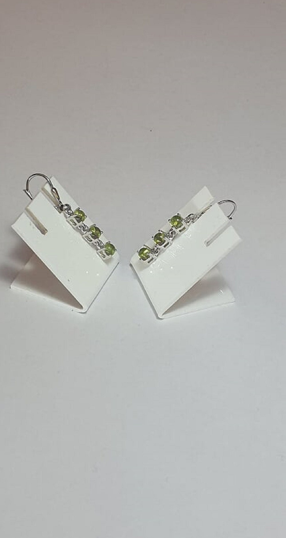 Edle 2,15 Carat leuchtende Peridot Brisur 925 Silber Ohrstecker Cabochon Schliff