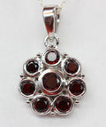 Edler 1,65 Carat Granat Blumen Anhanger 925 Silber blutroter Granat Collier Kette