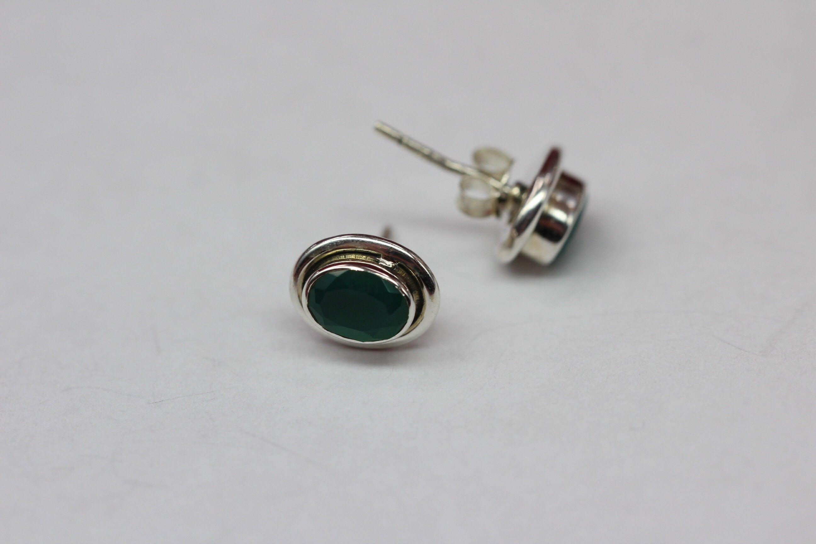 Edle 2,2 Carat facetierter graner Onyx Ohrstecker 925 Silber Ohrschmuck