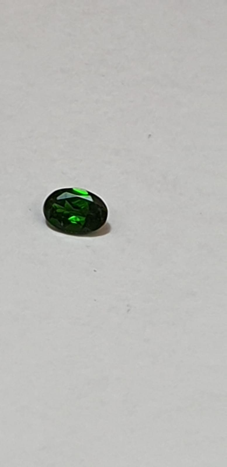 0,49 Carat Chromdiopsid aus Russland Ovalschliff AAA Qualitat 6 x 4 mm