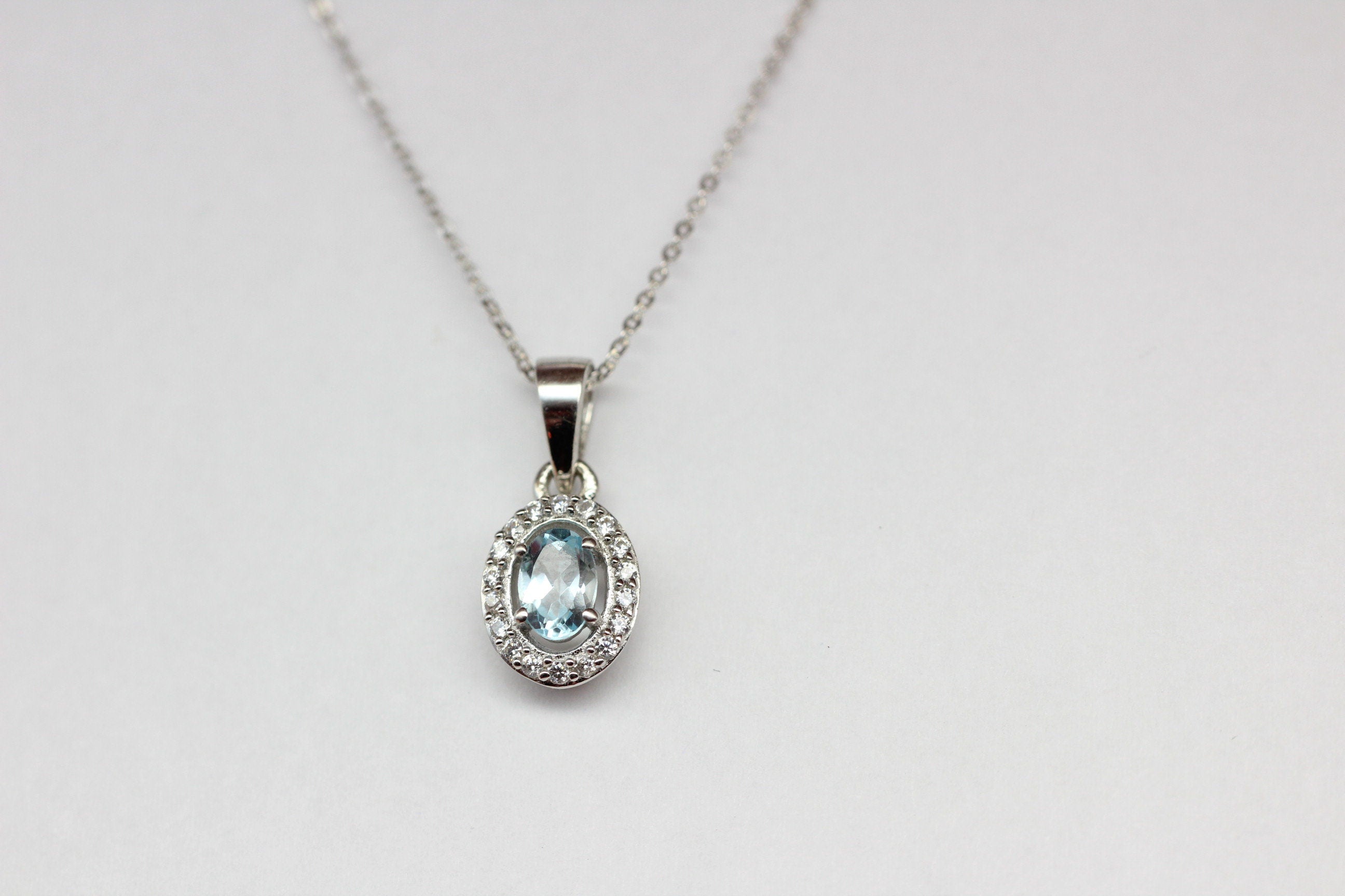 Edle 0,7 Carat Blautopas Anhanger 925 Silber Collier Kette Sky blue Topas himmelblau