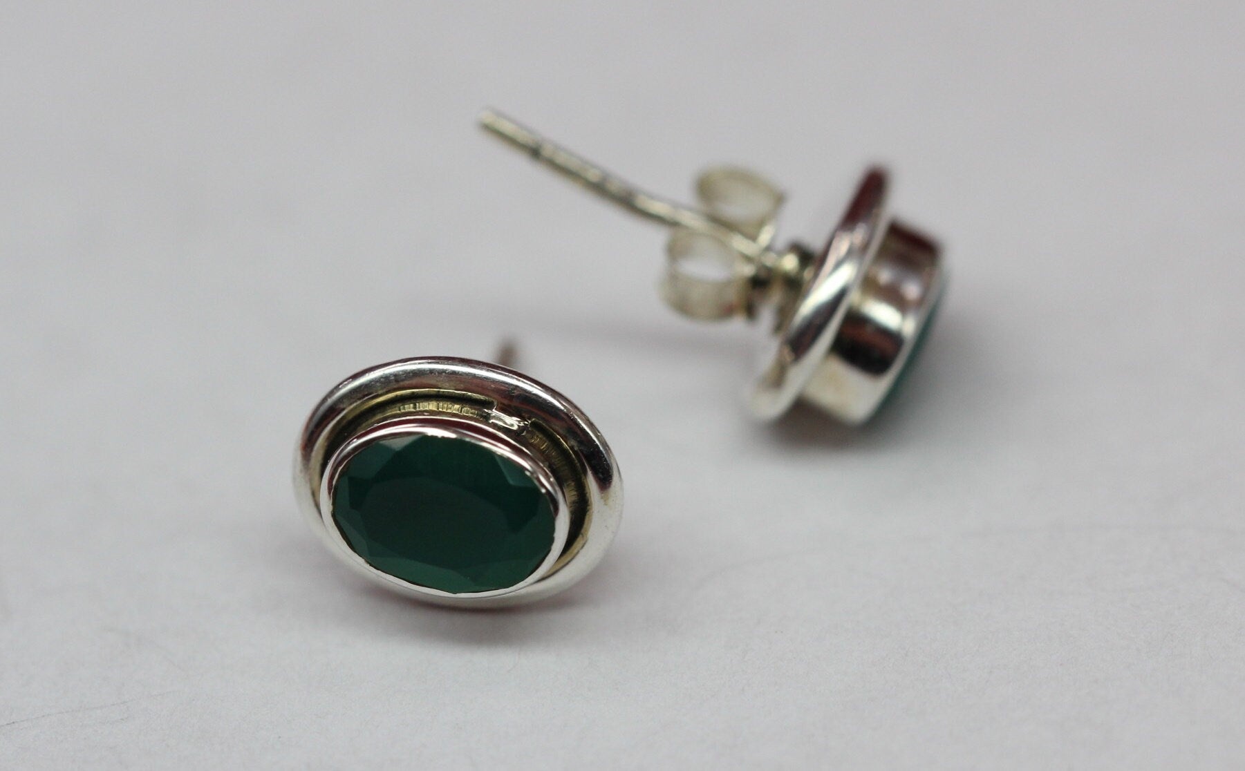 Edle 2,2 Carat facetierter graner Onyx Ohrstecker 925 Silber Ohrschmuck