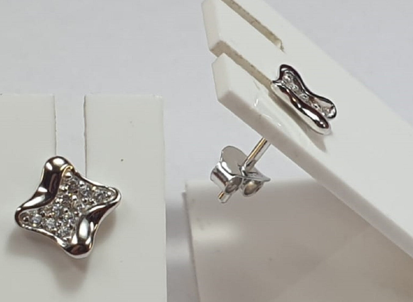 Edle Zirkonia Ohrstecker 925 Silber Unisex American Diamant Ohrstecker