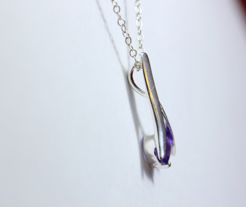 Edler 0,89 Carat Amethyst Anhanger 925 Silber Collier Kette violetter Edelstein Top