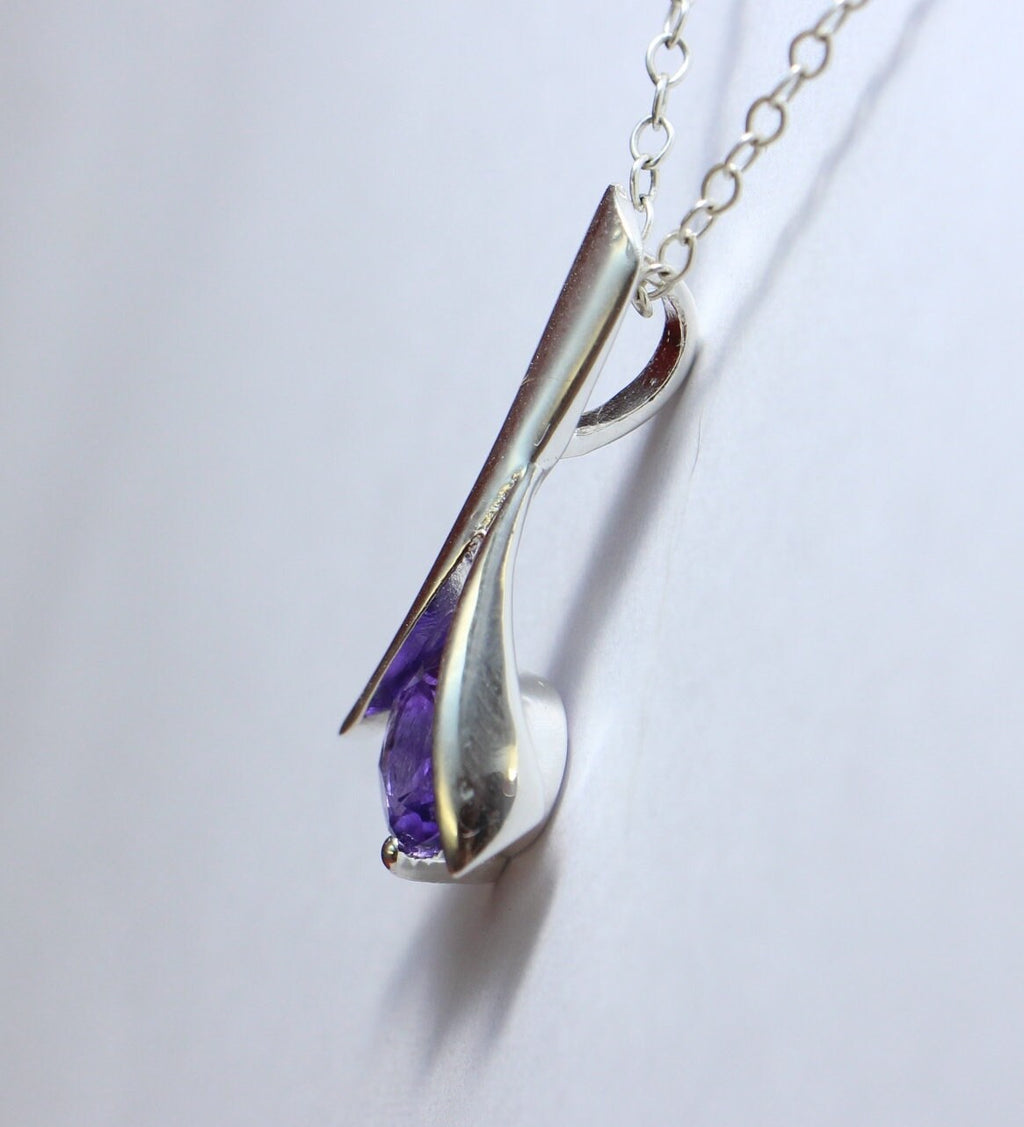 Edler 0,89 Carat Amethyst Anhanger 925 Silber Collier Kette violetter Edelstein Top