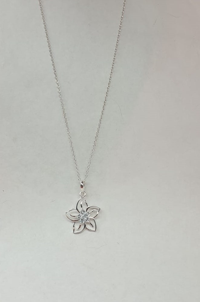 Edler 0,2 Carat Blautopas Blumen Anhanger 925 Silber Collier Kette  sky blue Topas