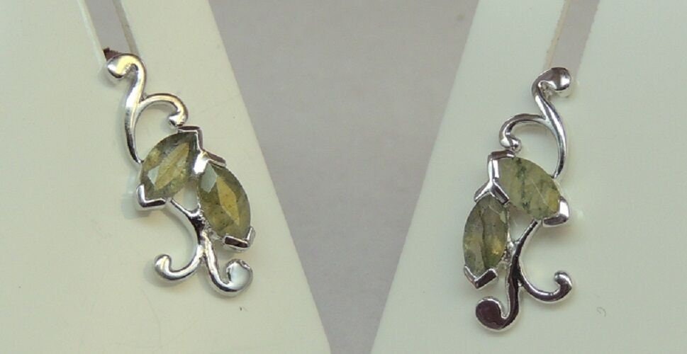 Edle 1,3 Carat irrisierende Labradorit Ohrstecker 925 Silber Ohrschmuck Ohrring